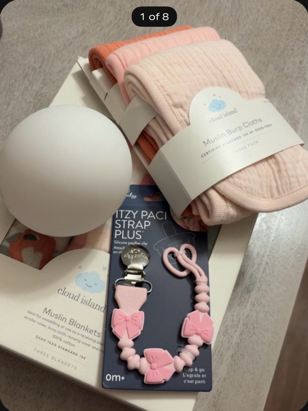 Baby essentials - Picture 2 of 10
